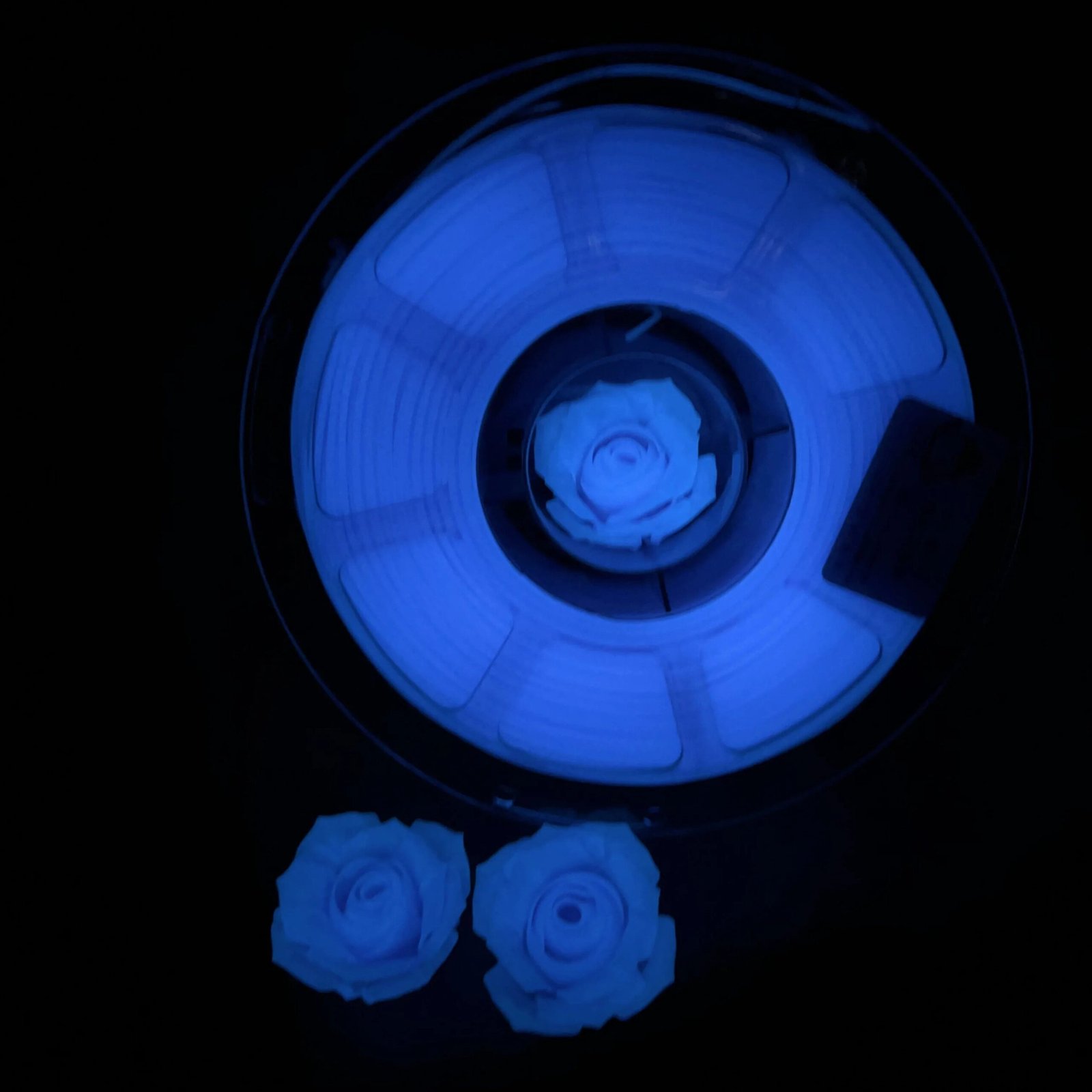 H6a79a9f4da8e4282a3ea709169e3c18fv.jpg Premium PLA 3D Filament 1.75mm - Glow Finish (1KG) - Image 2